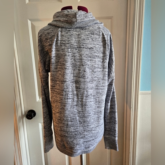 Athleta Small Heather Gray Cowl Neck Pullover - Picture 5 of 12